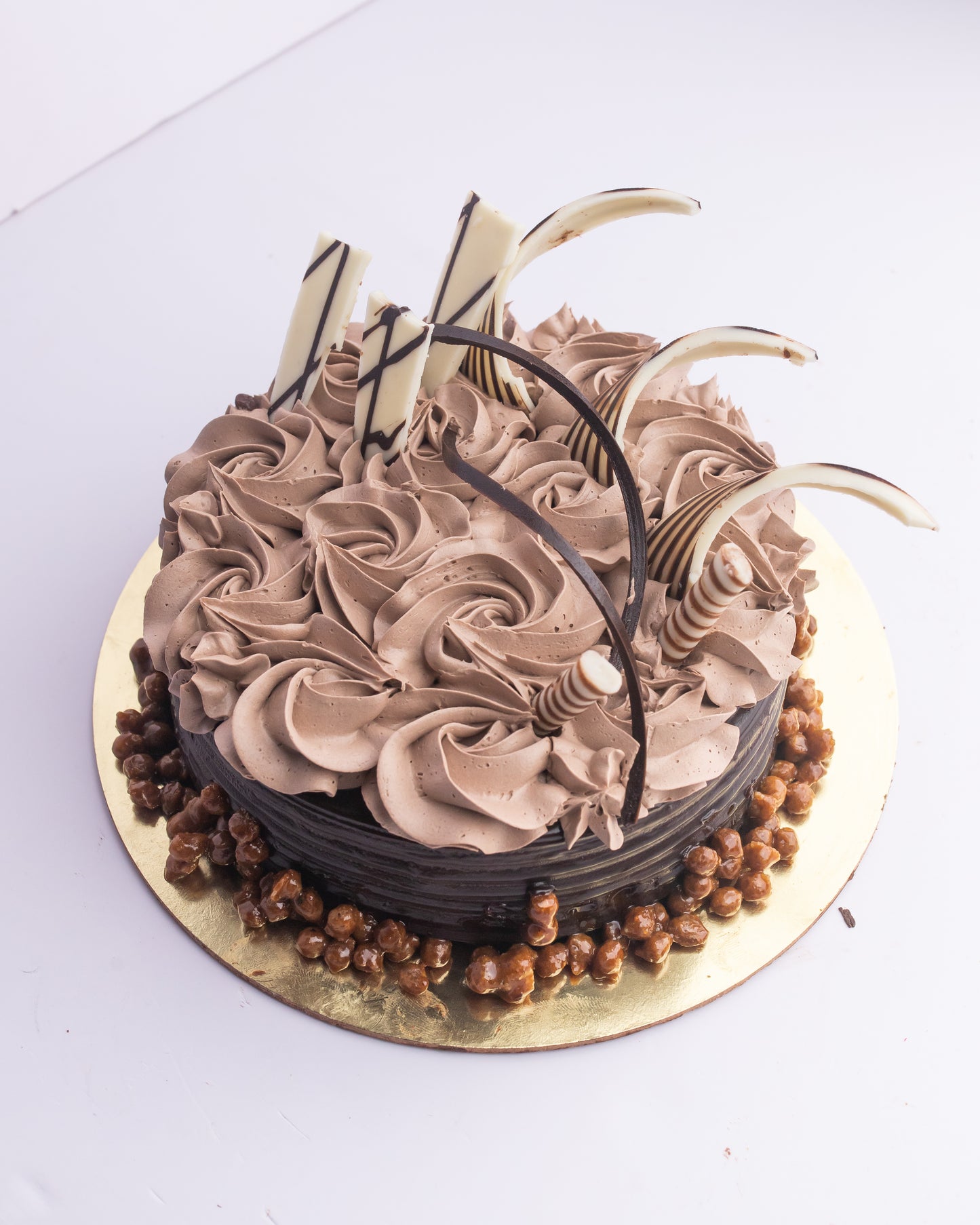 Chocolate Cream Crunchy Cake